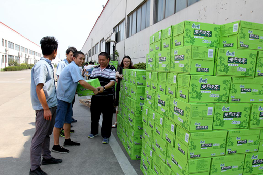 斗酷暑、保生產(chǎn)、送清涼